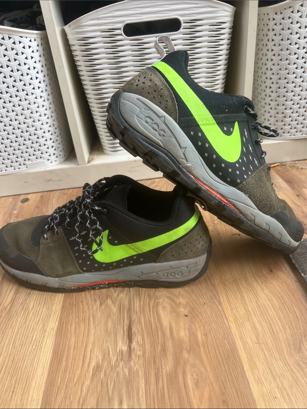 Nike Men's Olive Green and Volt Low-Top Sneakers ACG